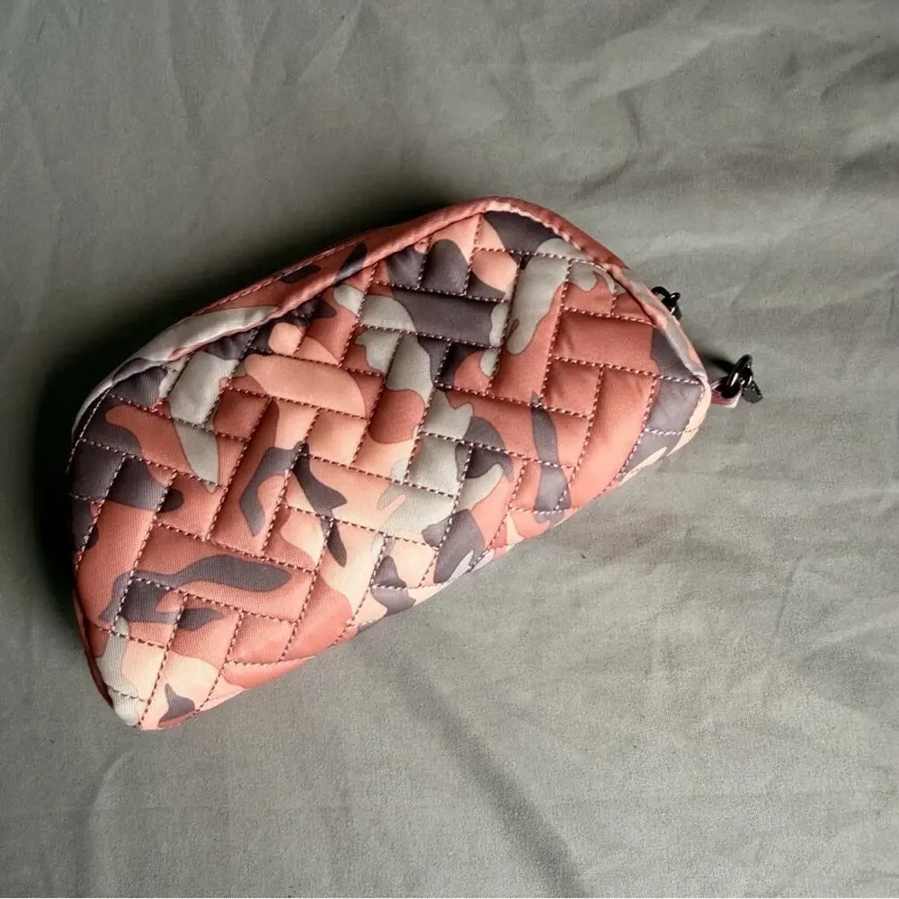 Lug Bobsled Zippered eyeglass case in pink camo